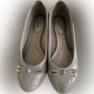 Life Stride walking shoes size 7